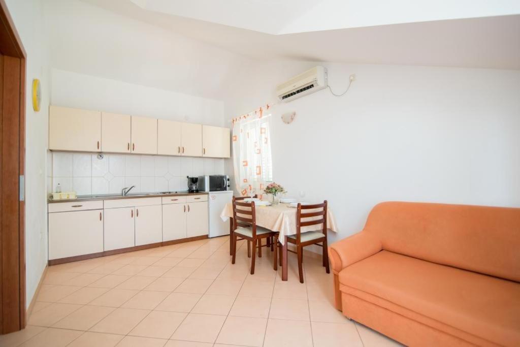 Apartments Batinic スペタル エクステリア 写真